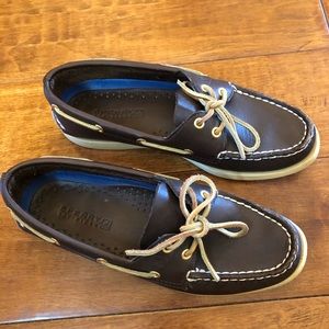 Sperry Topsider boat shoes